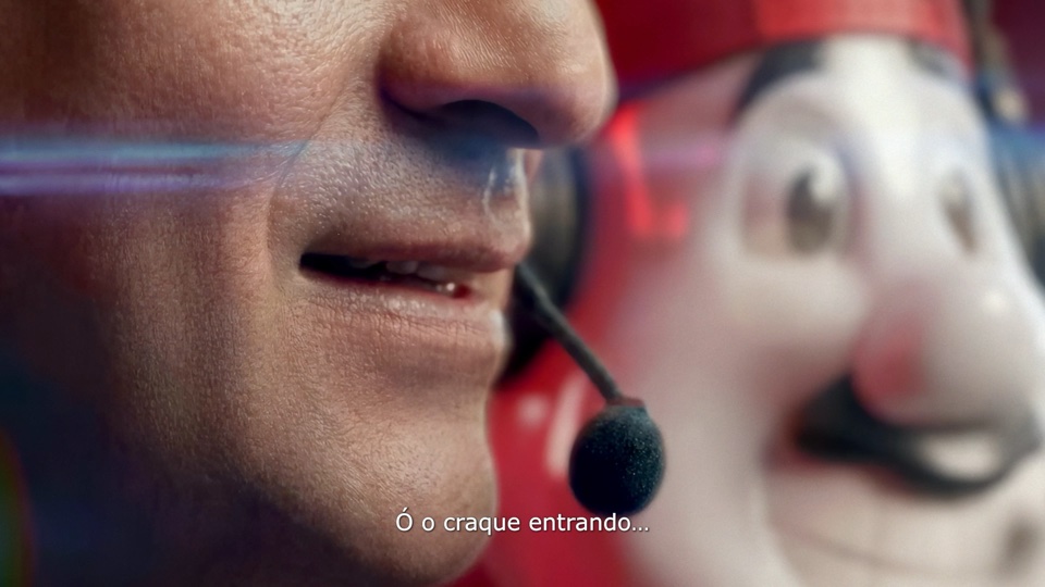 Frame do Studio Max: personagem com headset.
